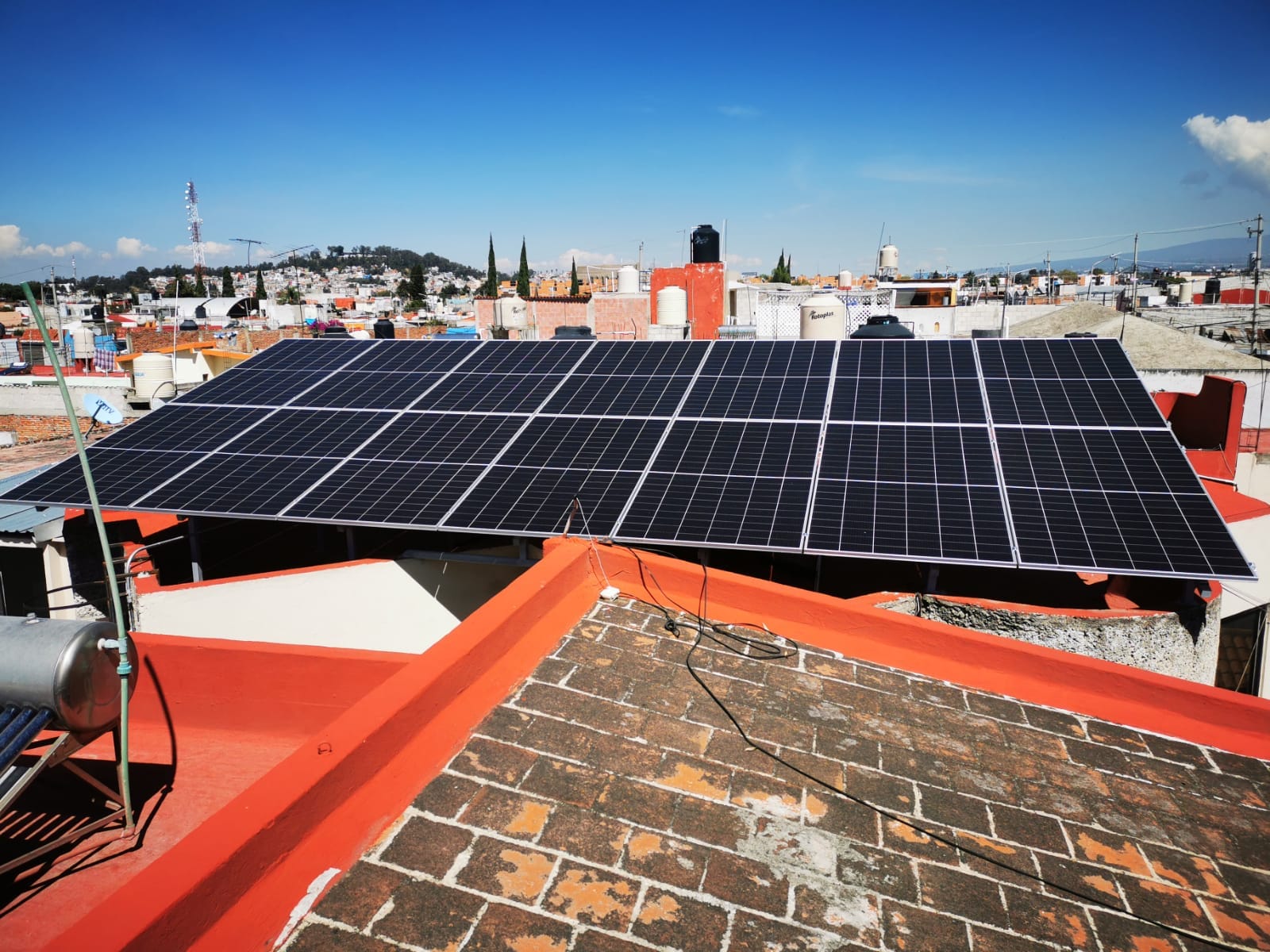 Paneles Solares instalados en techo