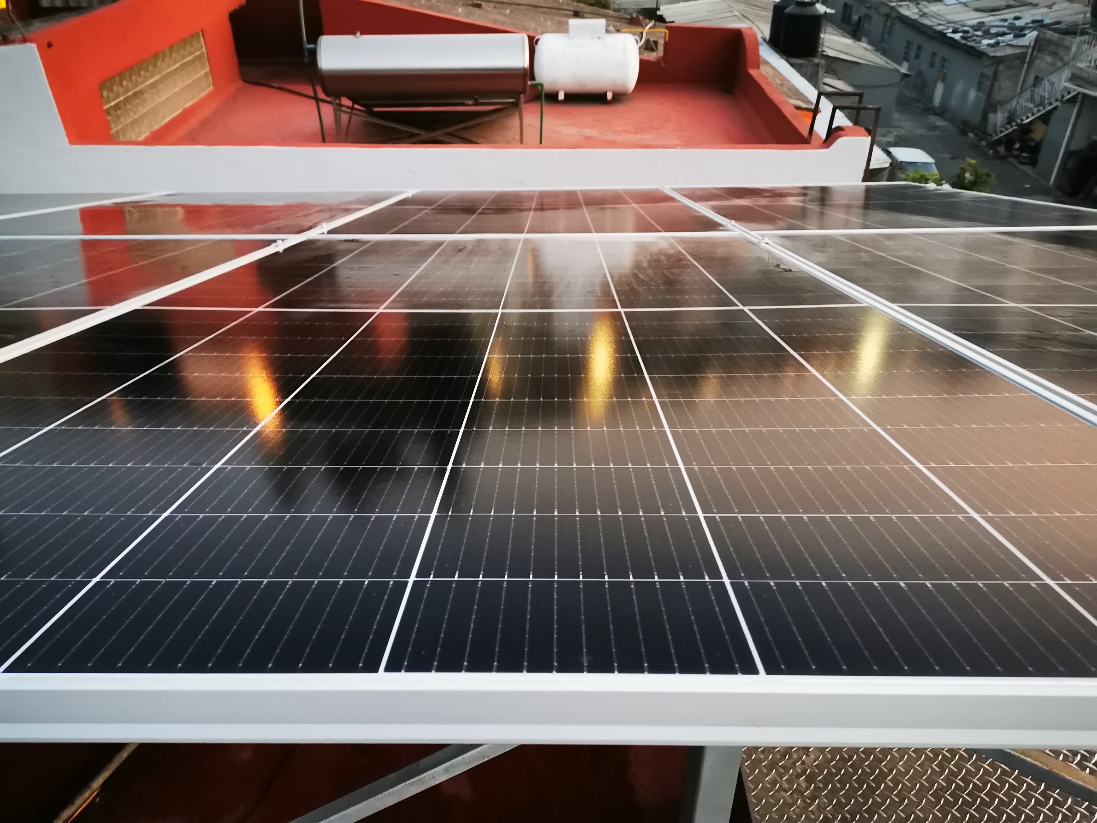 Detalle de celdas solares fotovoltaicas